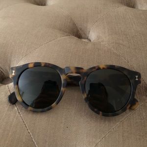 Illesteva Leonard Sunglasses in Matte Tortoise